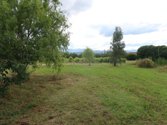 A 20′ au so de lyon , à millery , tb terrain constructible 640m²avec belle vue