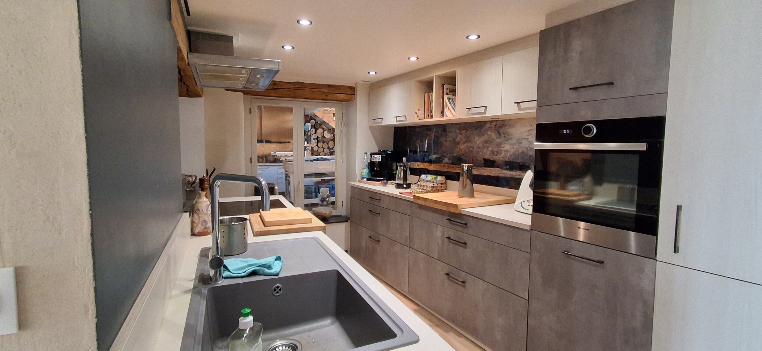 Prox mornant charme et espace pour cette maison de village avec piece atelier attenante