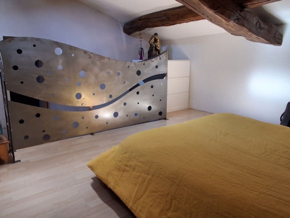 Prox mornant charme et espace pour cette maison de village avec piece atelier attenante