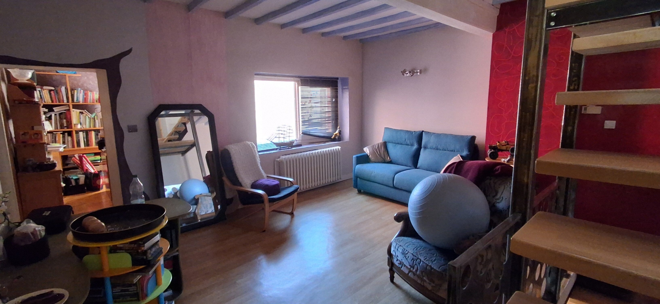 Prox mornant charme et espace pour cette maison de village avec piece atelier attenante