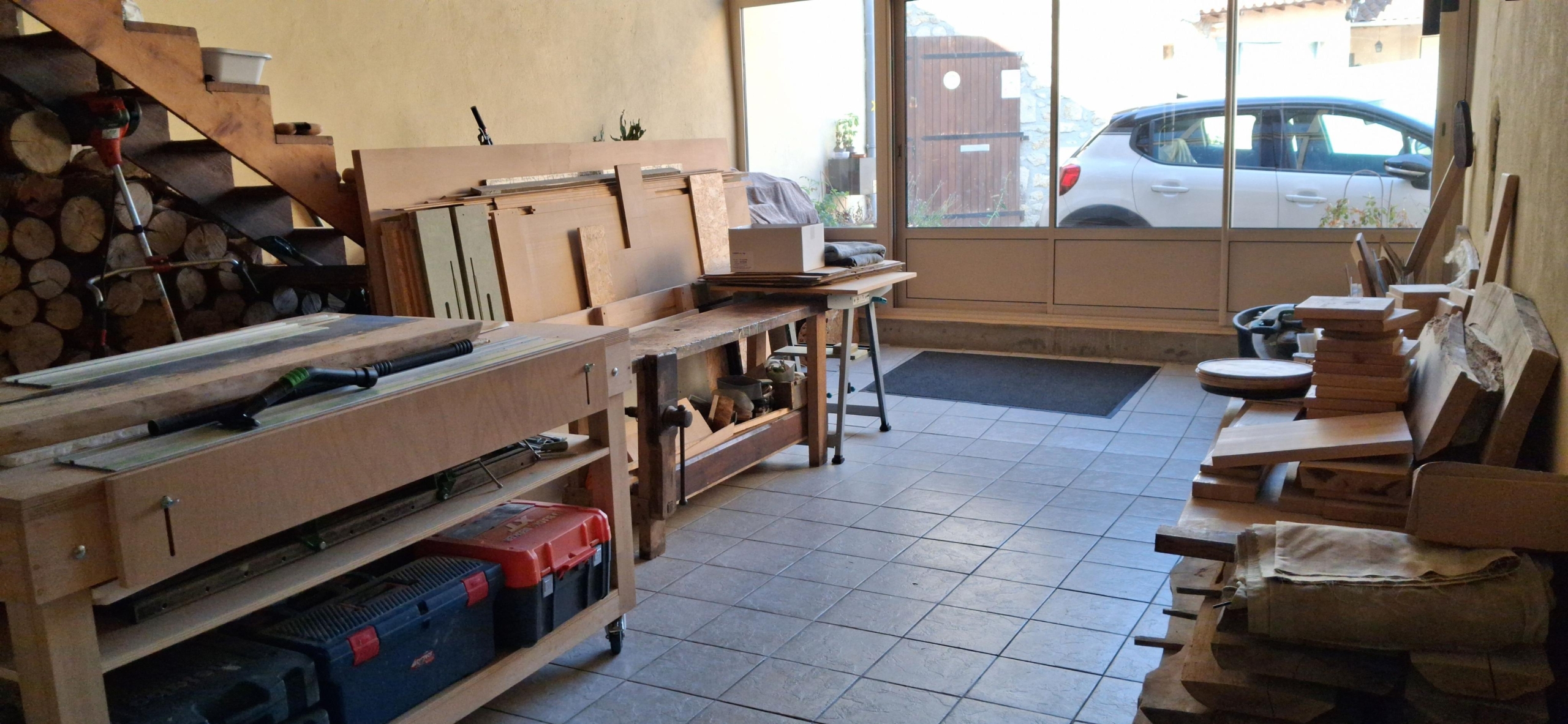 Prox mornant charme et espace pour cette maison de village avec piece atelier attenante