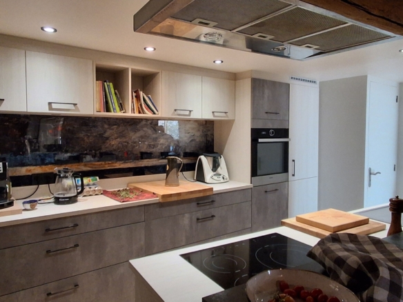 Prox mornant charme et espace pour cette maison de village avec piece atelier attenante