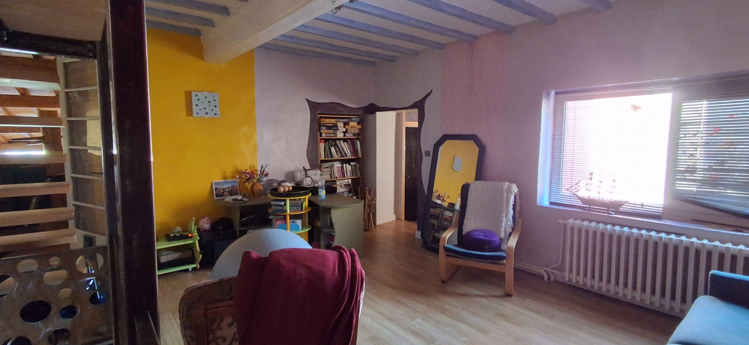 Prox mornant charme et espace pour cette maison de village avec piece atelier attenante