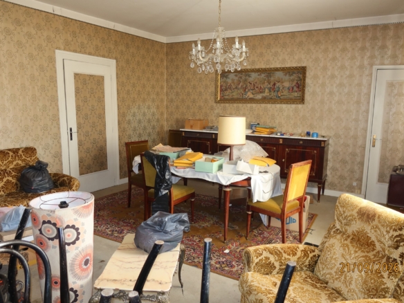 Taluyers a 20′ de lyon, ensemble immobilier a renover et diviser, sur 1000m² de terrain